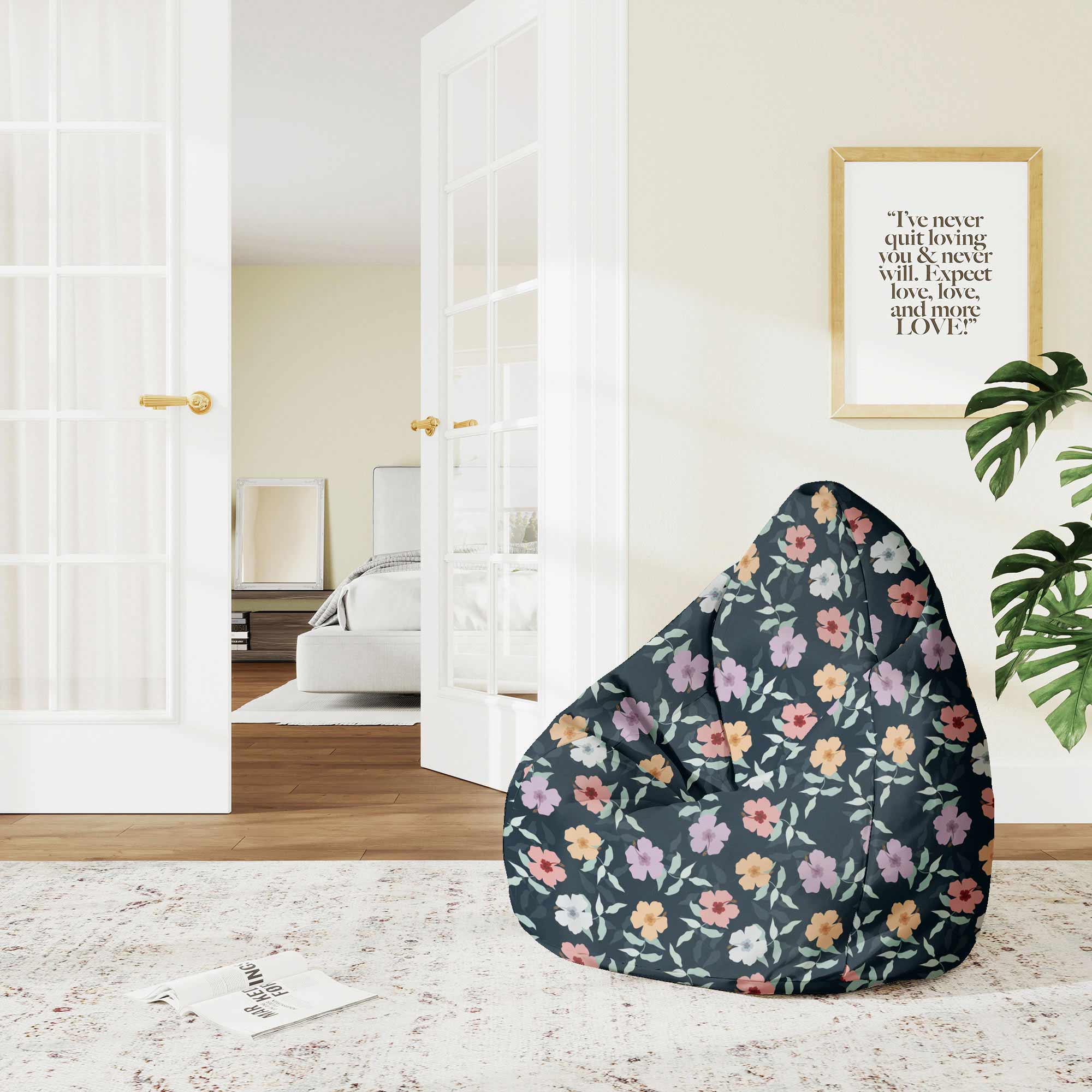Puf Pearshape Simple Flowers on Navy-S-Velvet